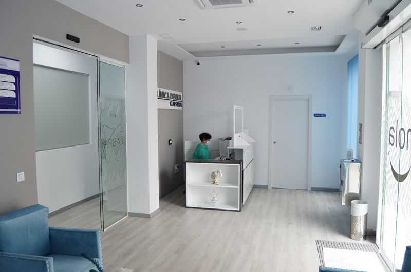 Instalaciones de Clínica Dental Cumbreras en La Palma del Condado Huelva